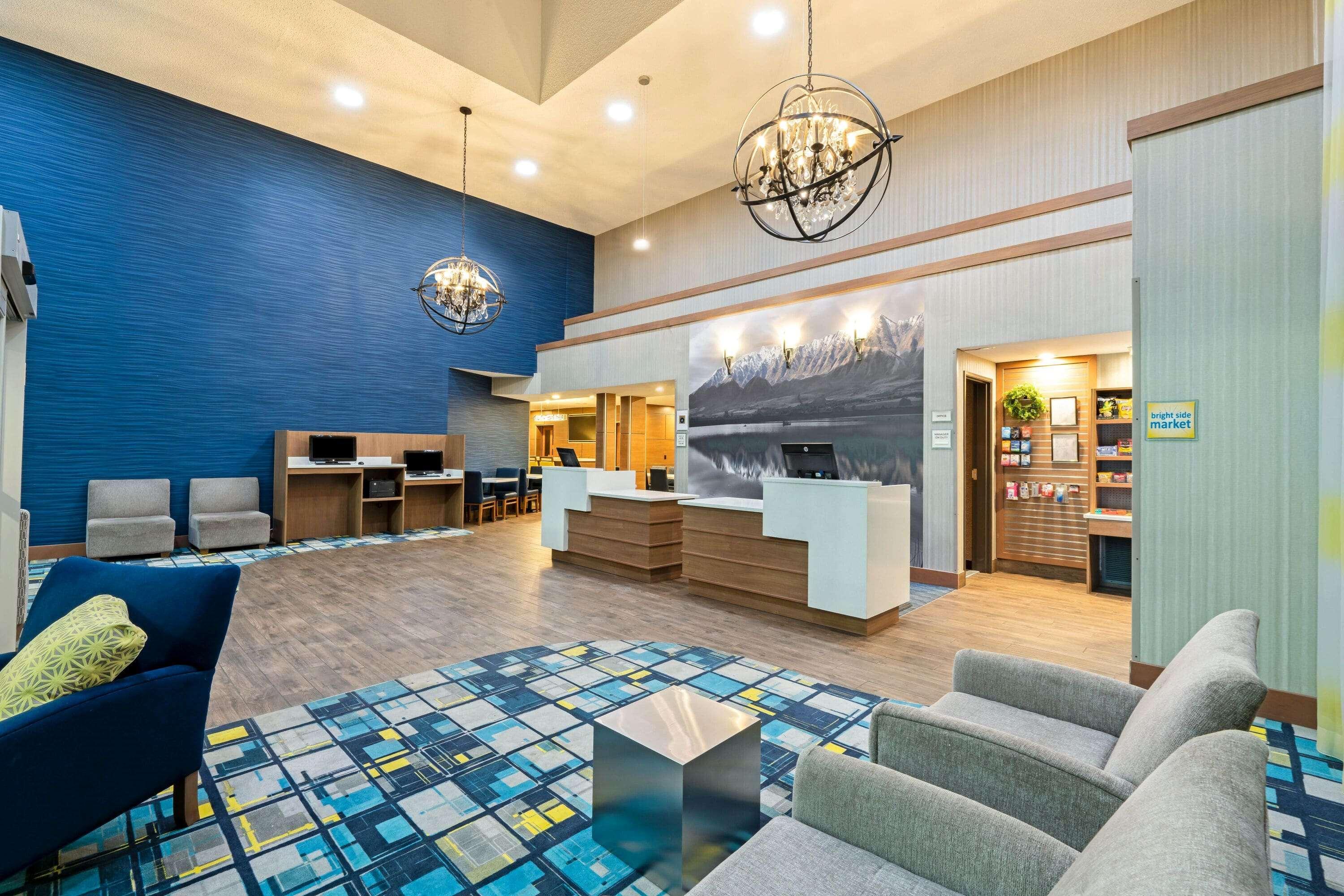 La Quinta By Wyndham Logan Hotel Exterior photo