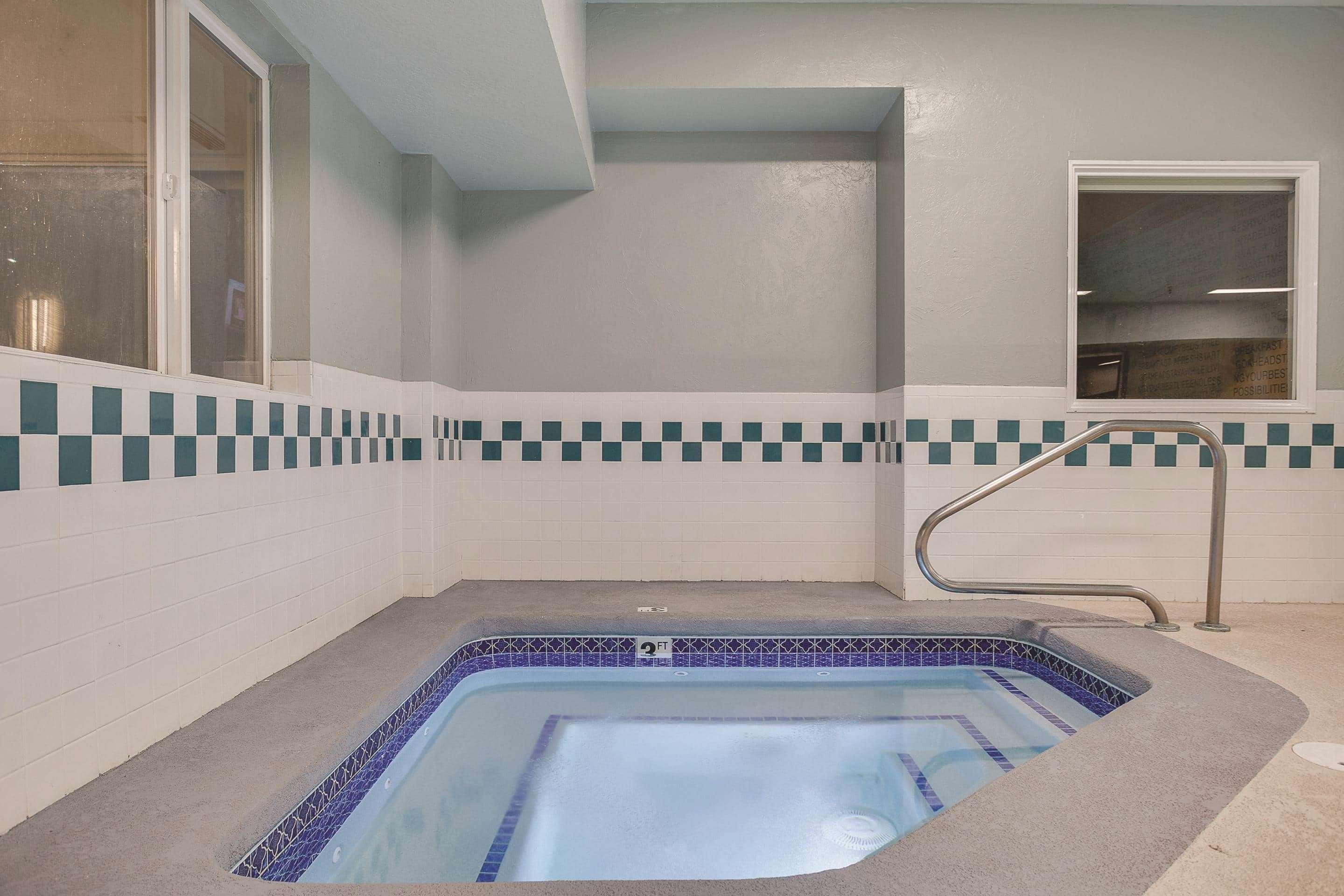 La Quinta By Wyndham Logan Hotel Exterior photo